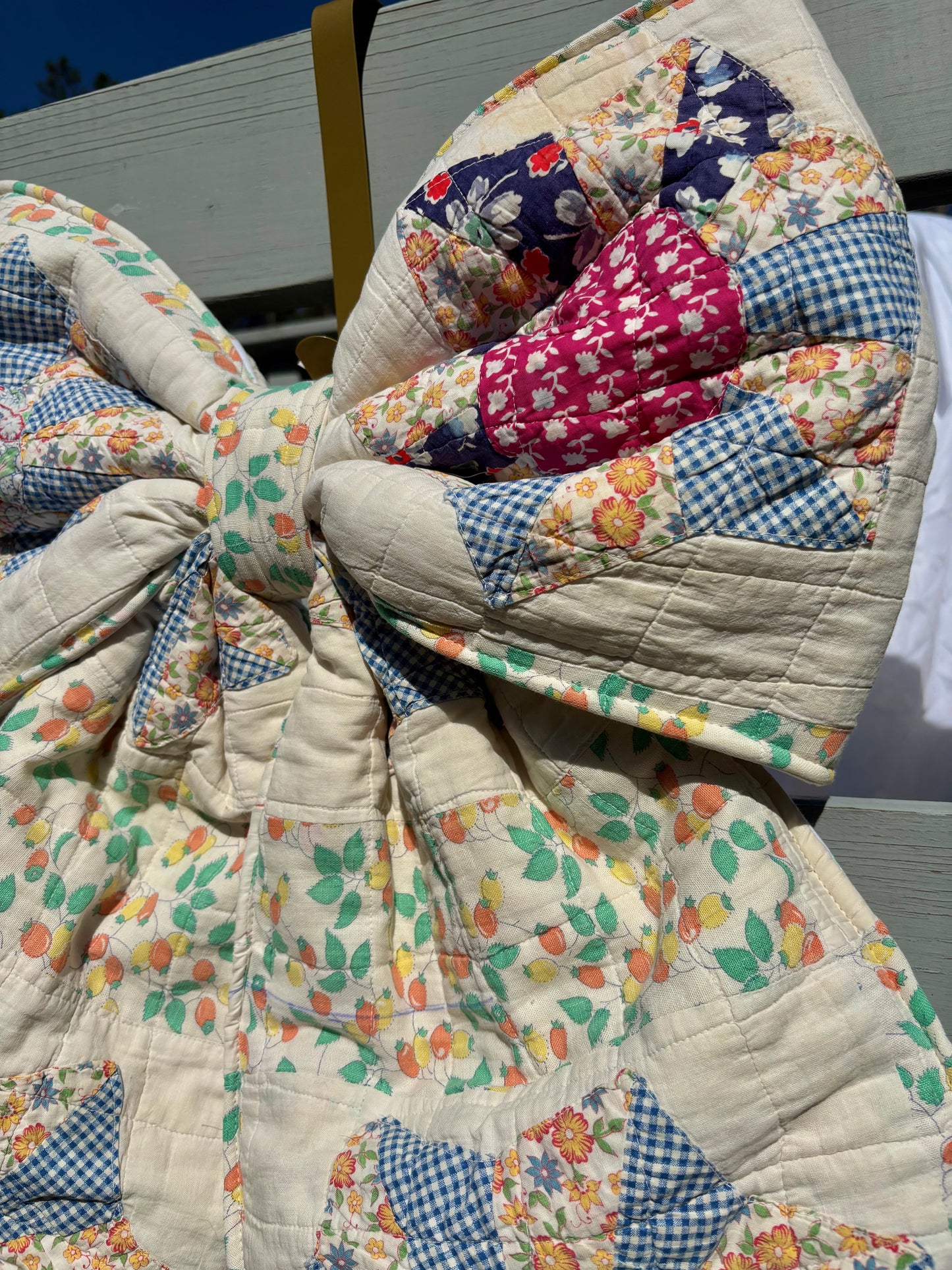 Vintage Quilt Floral Plate REVERSIBLE Bow Door Hanger