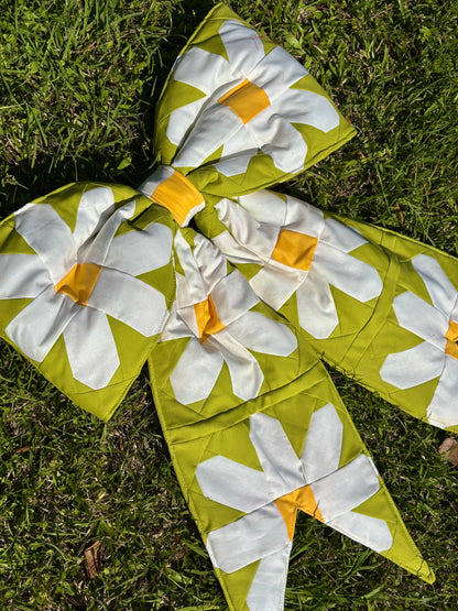 Daisy Hand Pieced Groovy REVERSIBLE Bow Door Hanger