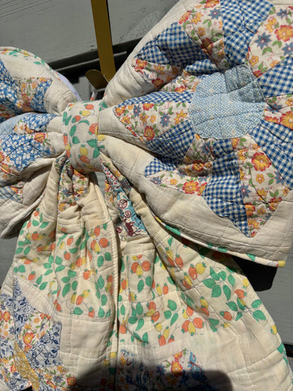 Vintage Quilt Floral Plate REVERSIBLE Bow Door Hanger