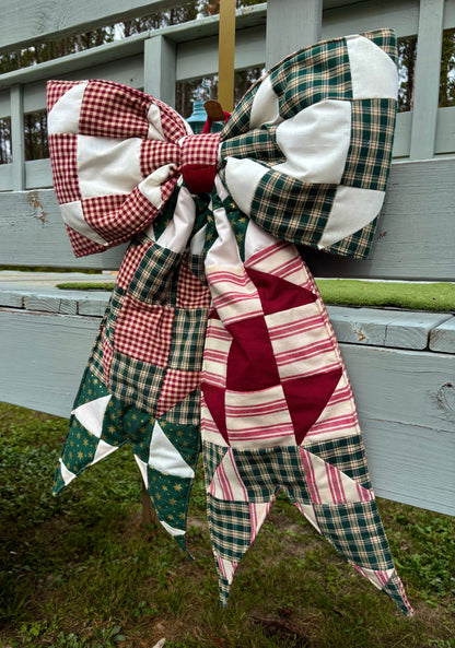 Quilt block Christmas REVERSIBLE Bow Door Hanger/ Tree Topper