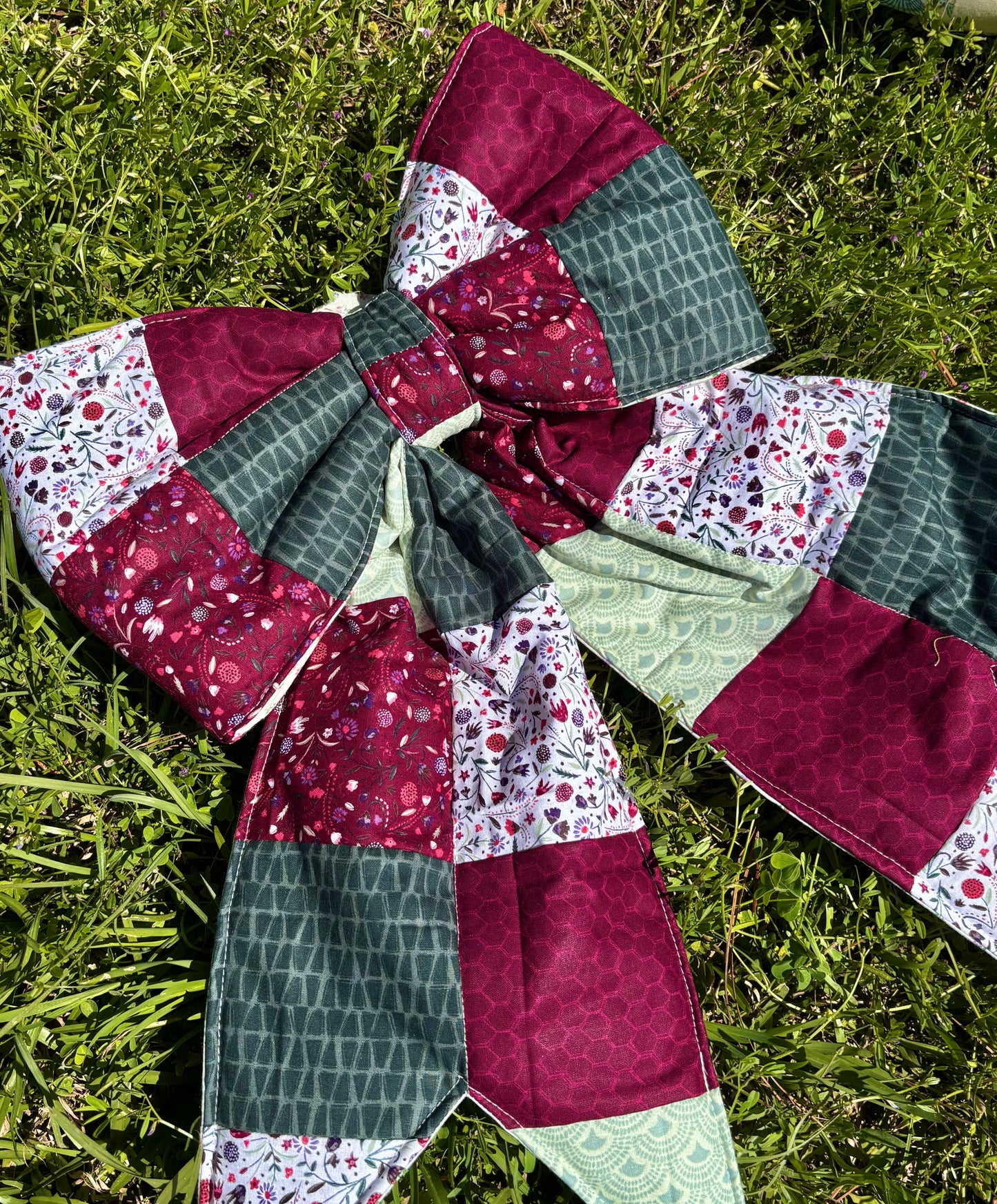 Dark Garden Floral Mini Bow