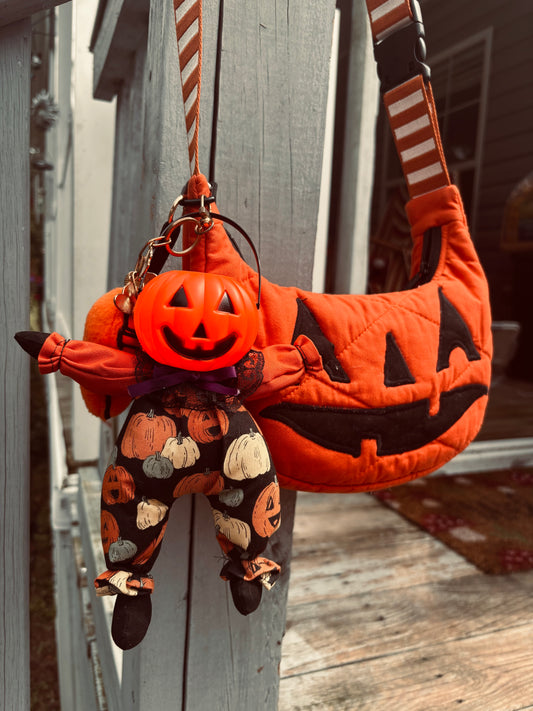 Handmade Halloween Pumpkin Sitter Bag Charm/ Keychain (nostalgia / vintage)