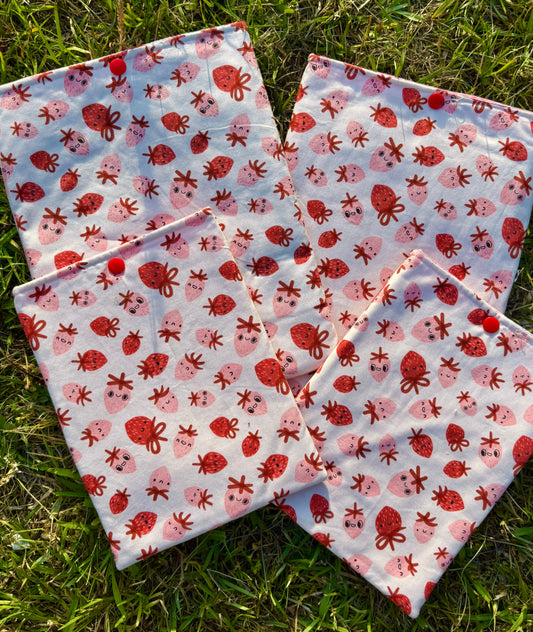 Book/Kindle Sleeve (Strawberries)