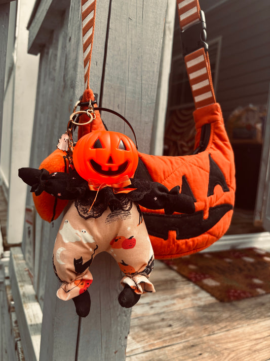 Handmade Halloween Pumpkin Sitter Bag Charm/ Keychain (nostalgia / vintage)