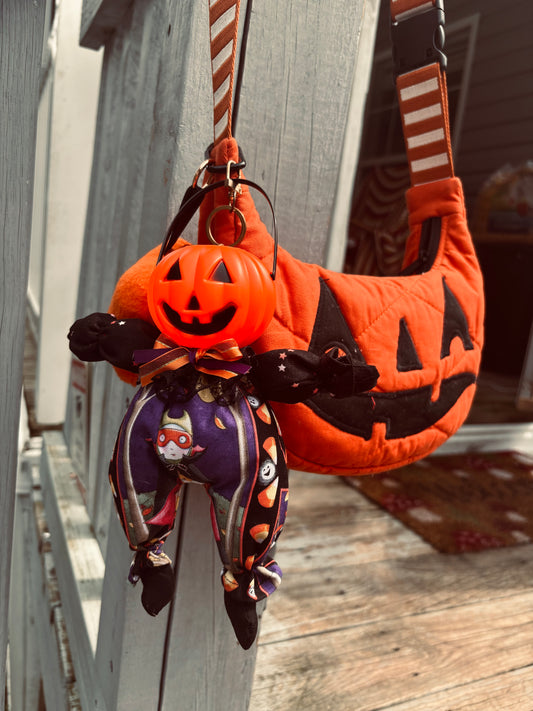 Handmade Halloween Pumpkin Sitter Bag Charm/ Keychain (nostalgia / vintage)