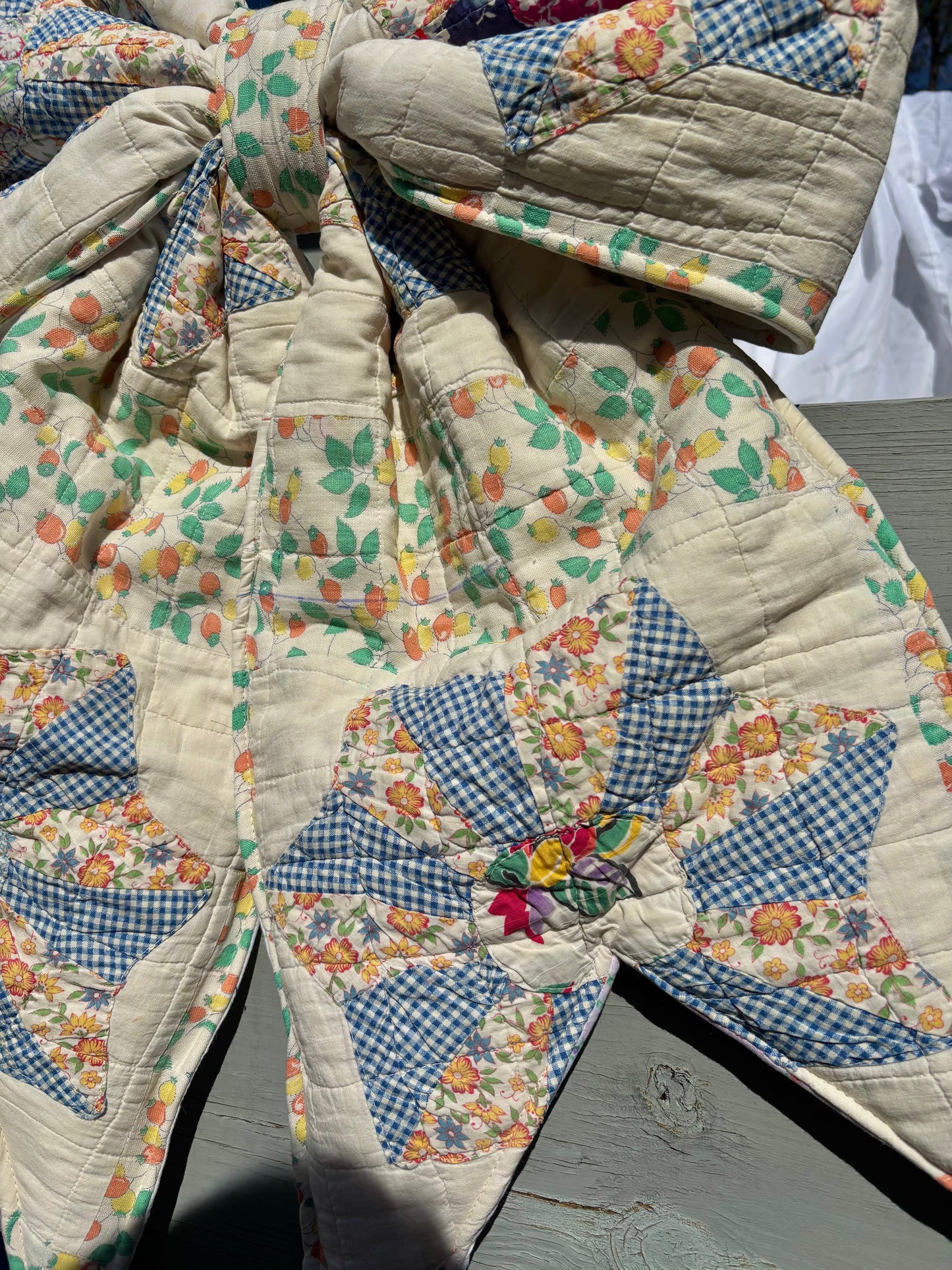 Vintage Quilt Floral Plate REVERSIBLE Bow Door Hanger