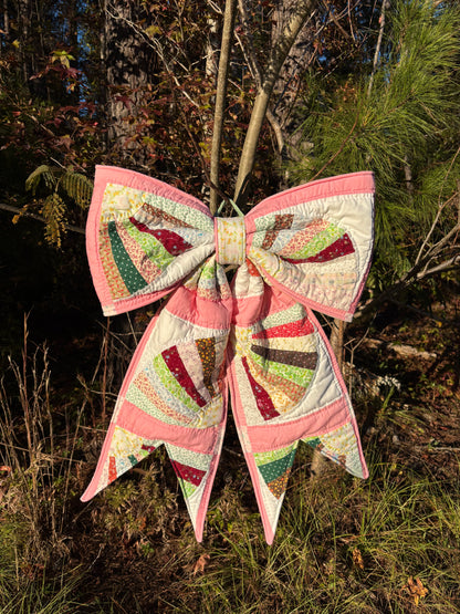 Pink Fan Reversible Bow Door Hanger